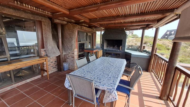 5 Bedroom Property for Sale in Stilbaai Wes Western Cape